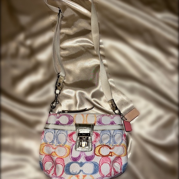 Authentic Coach Multicolor Crossbody Bag Canvas Patent Bag and Matching Wallet - Picture 2 of 9